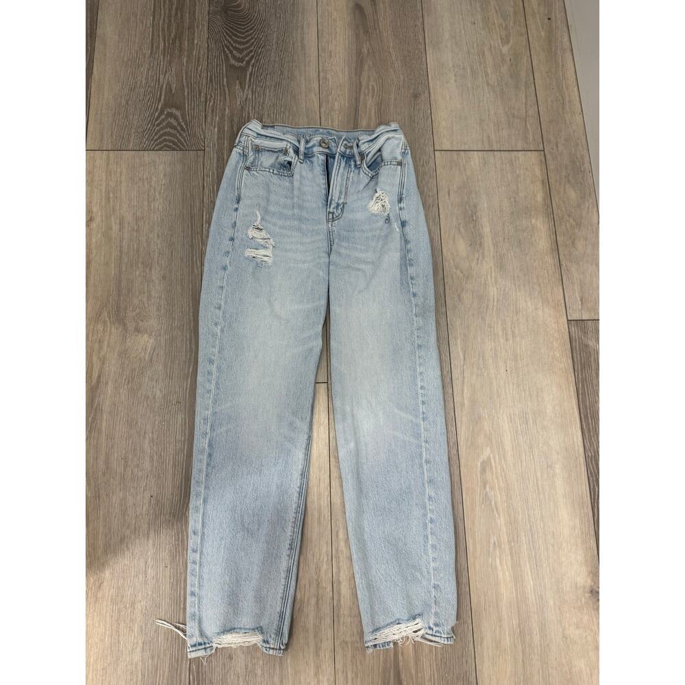 American Eagle High Rise 90's BF jeans - Picture 2 of 10